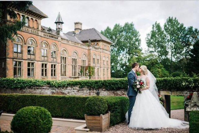 Amy & Daniel’s Stunning Soughton Hall Wedding…